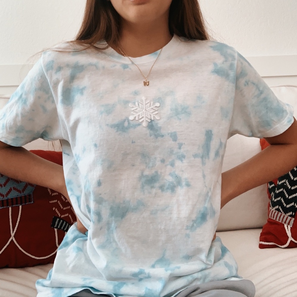 Snowflake Tee ❄️